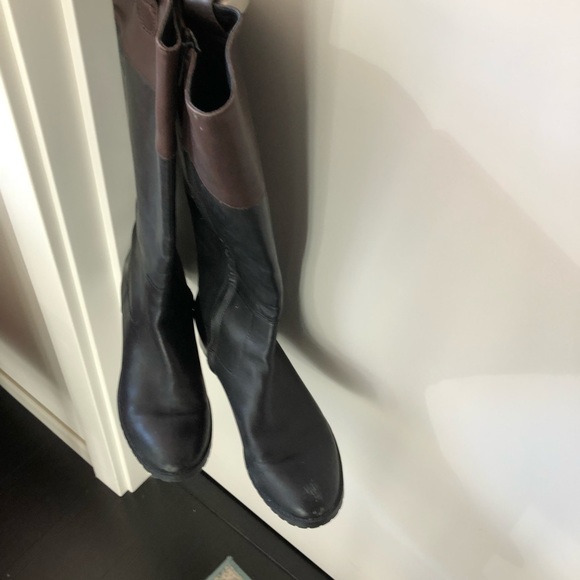 Boots - Picture 2 of 3